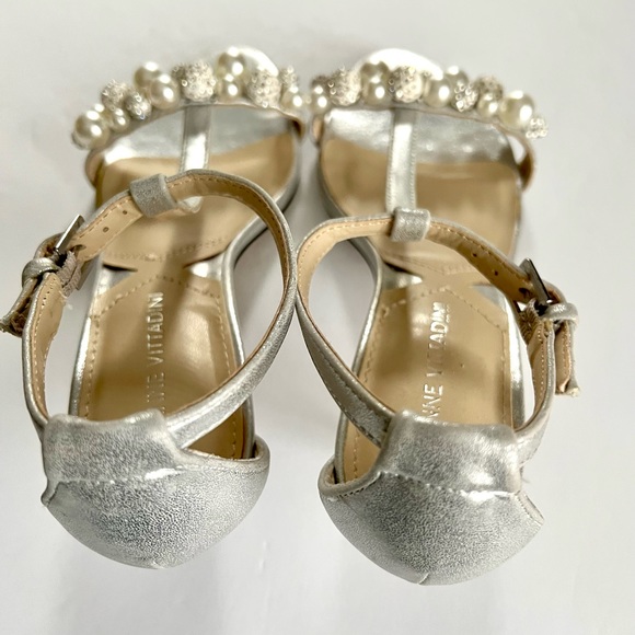 Adrienne Vittadini Kalina Silver Pearl Dress Heels Size 6 M Fit like 6 1/2 - Picture 9 of 12